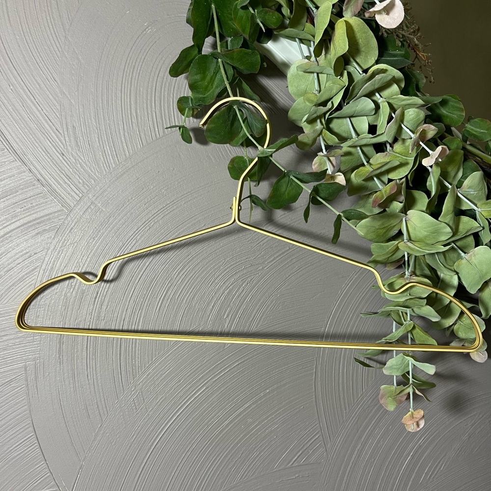 Bronze‎ Hangers
